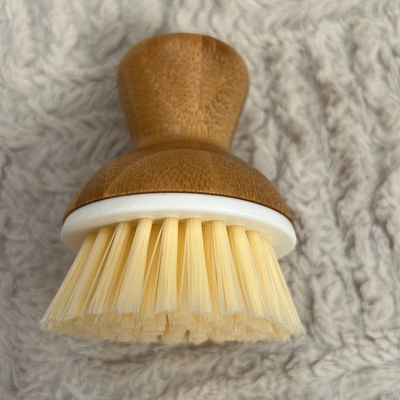 Grove collaborative Bubble Up Soap dispenser and dish brush set, New - Picture 8 of 16